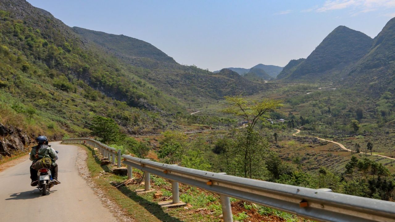Why Choose a Motorbike Tour in Vietnam?